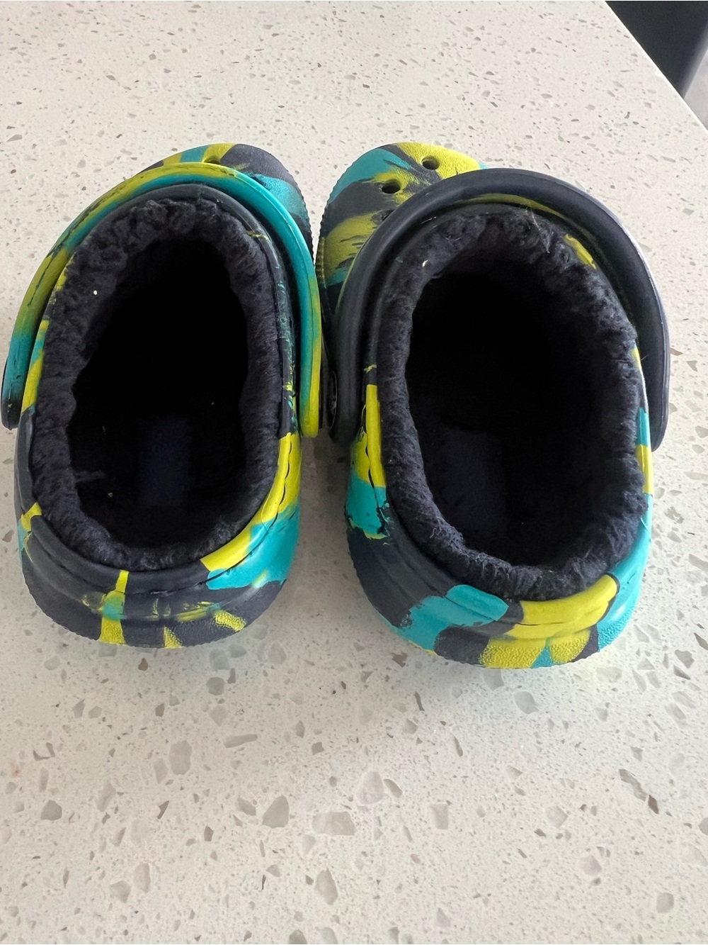 Crocs Kids Tie-Dye Foam Clog - Black, Yellow & Teal - Picture 5 of 6